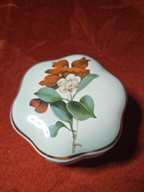 Porcelain Trinket Box With Floral Design By Royal Worcester Palissy Co.